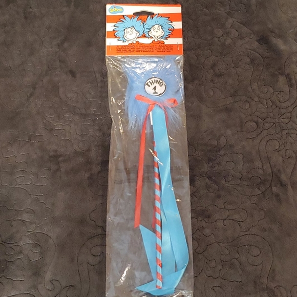 Cat in the Hat 5 pc. accessories - Picture 6 of 6